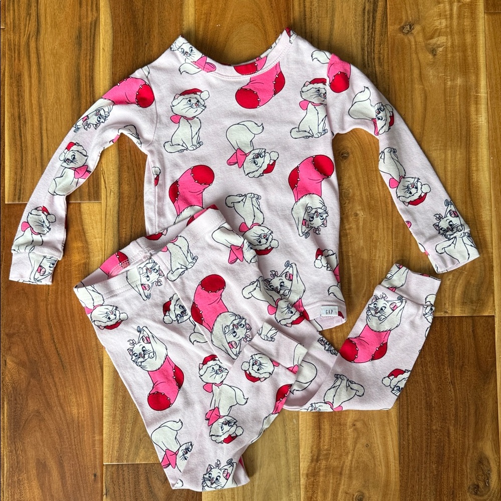 GAP baby x Disney Aristocat in size 3T
